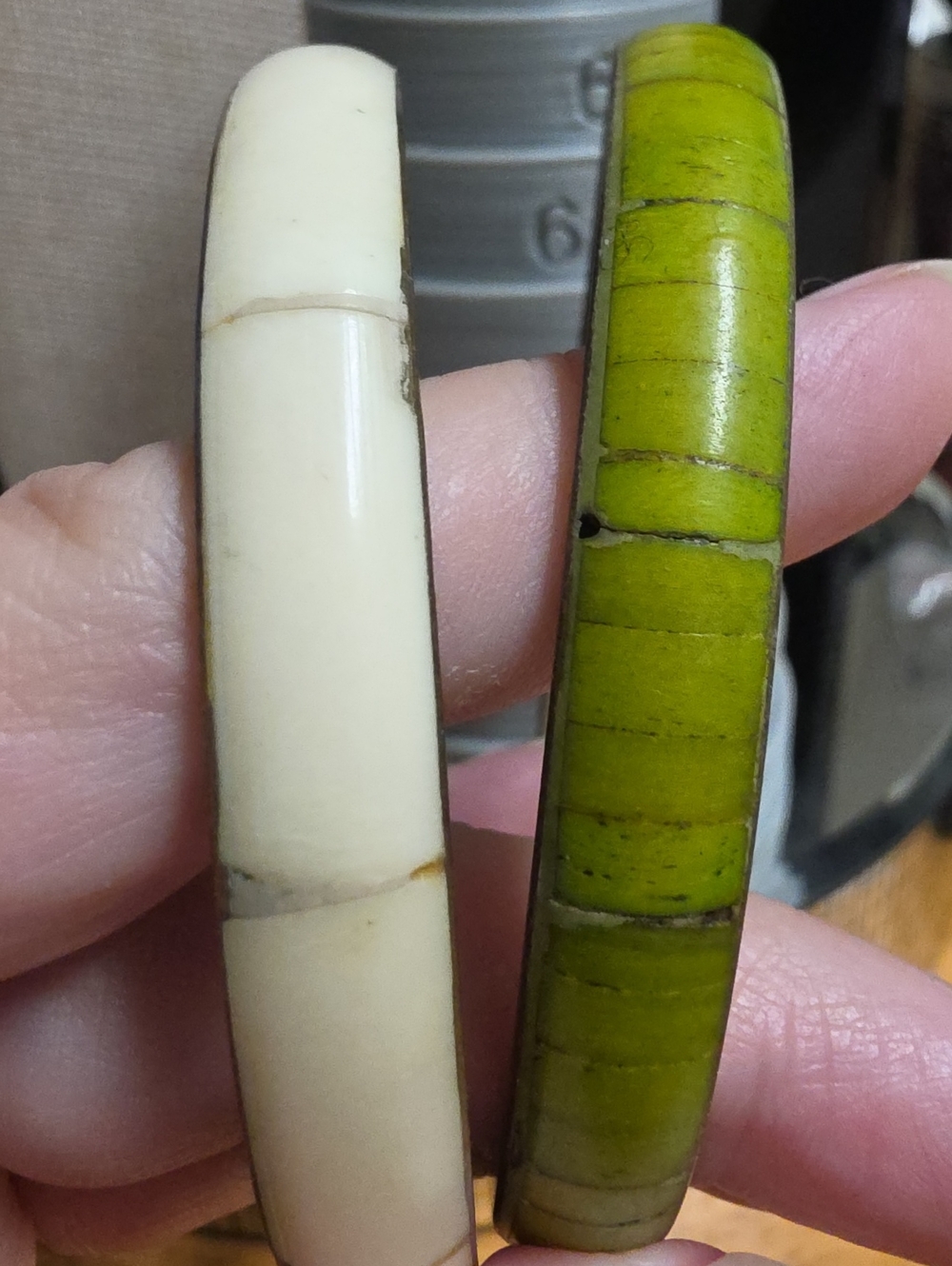 Cream and Dyed Green Inlaid Bone & Brass Bangle Set - Picture 2 of 4